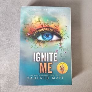 Ignite Me By Tahereh Mafi - paperback